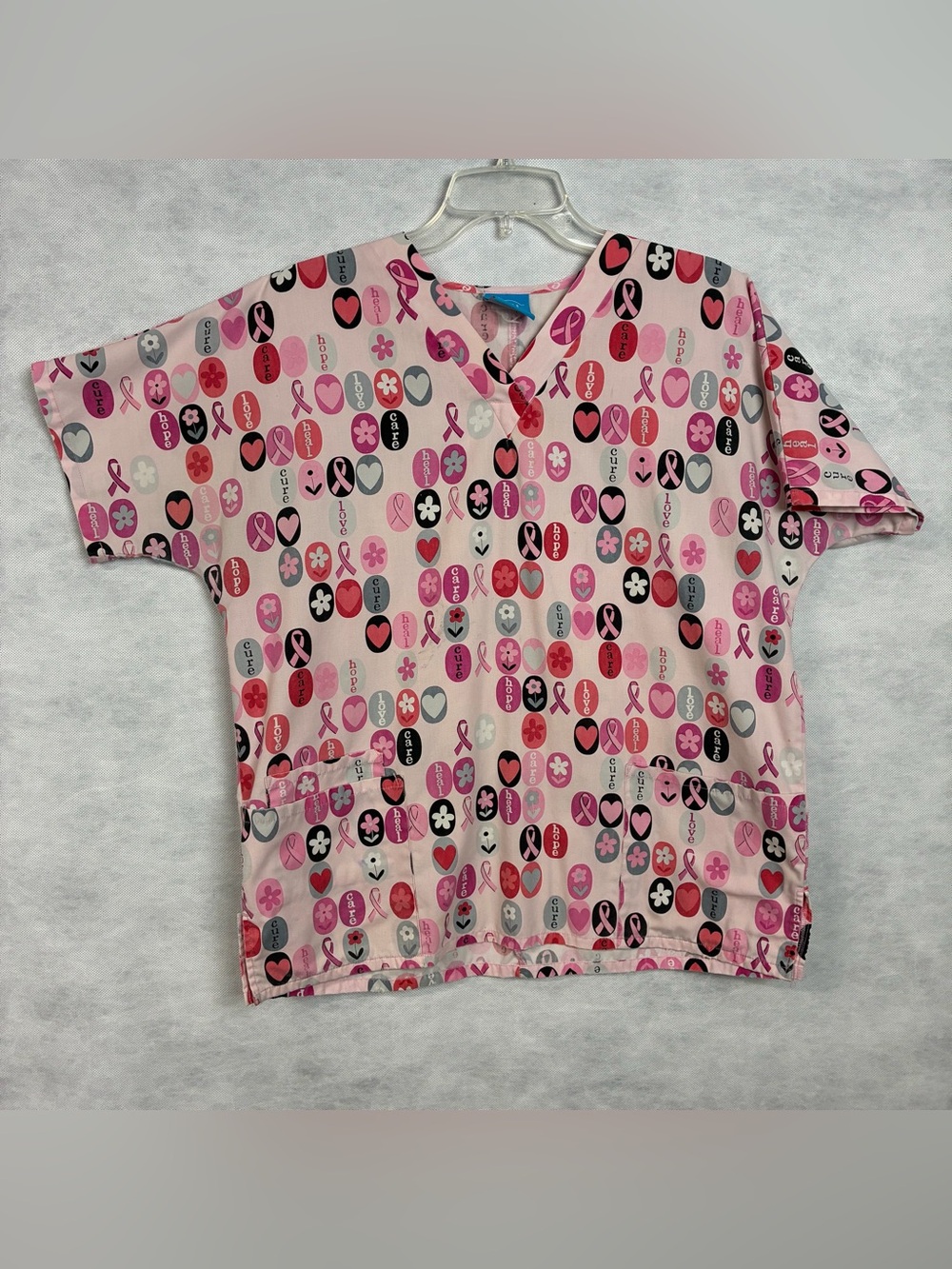 Scrub HQ Breast Cancer Awareness Scrubs Top Sz Large Pink Ribbon Hearts Flaw